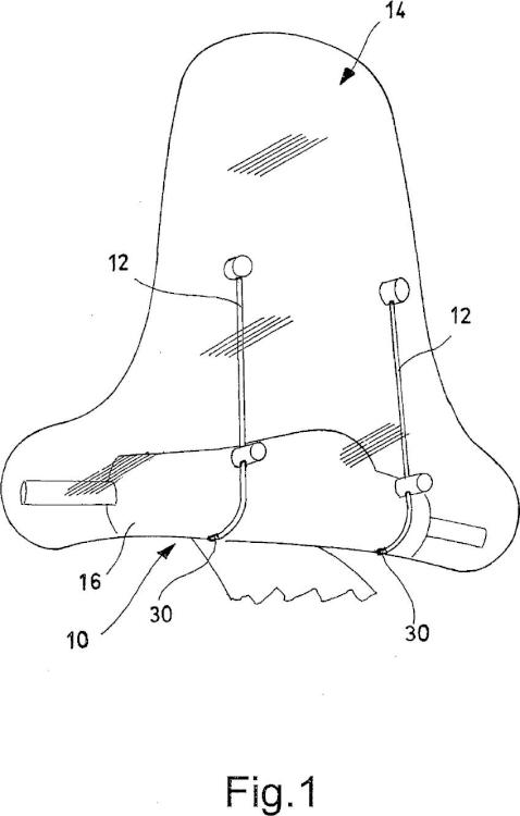 Dispositivo para fijar accesorios en una motocicleta, en particular para un parabrisas.