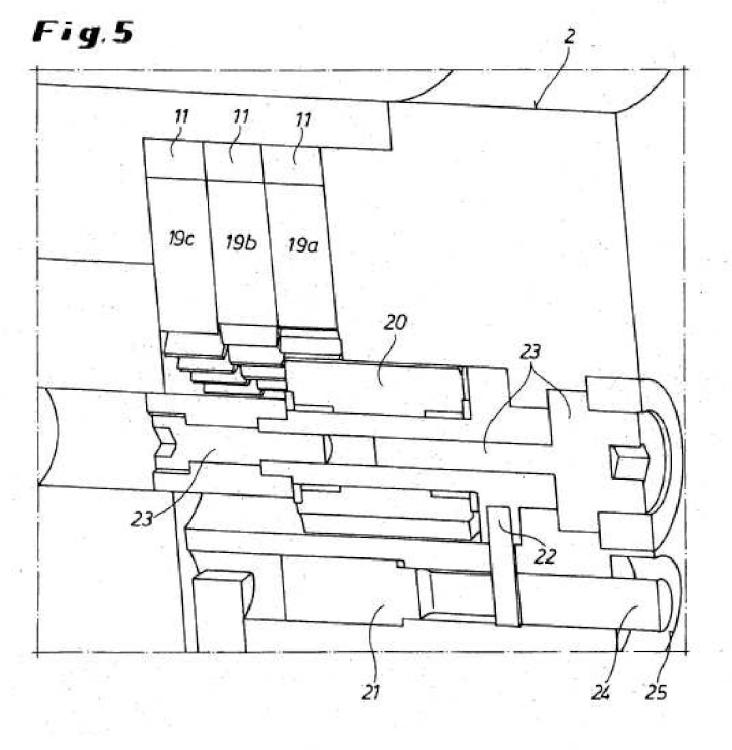 Ilustración 5 de la Galería de ilustraciones de Mandril de sujeción de una máquina herramienta para mecanizar una pieza de trabajo tubular rotativa