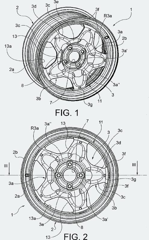 Un método para producir un disco de una rueda de vehículo.